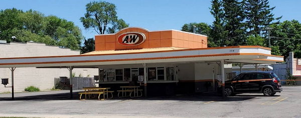 A&W Restaurant - Big Rapids - 304 N State St